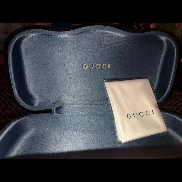 GUCCI Sunglesses - Picture 4 of 6